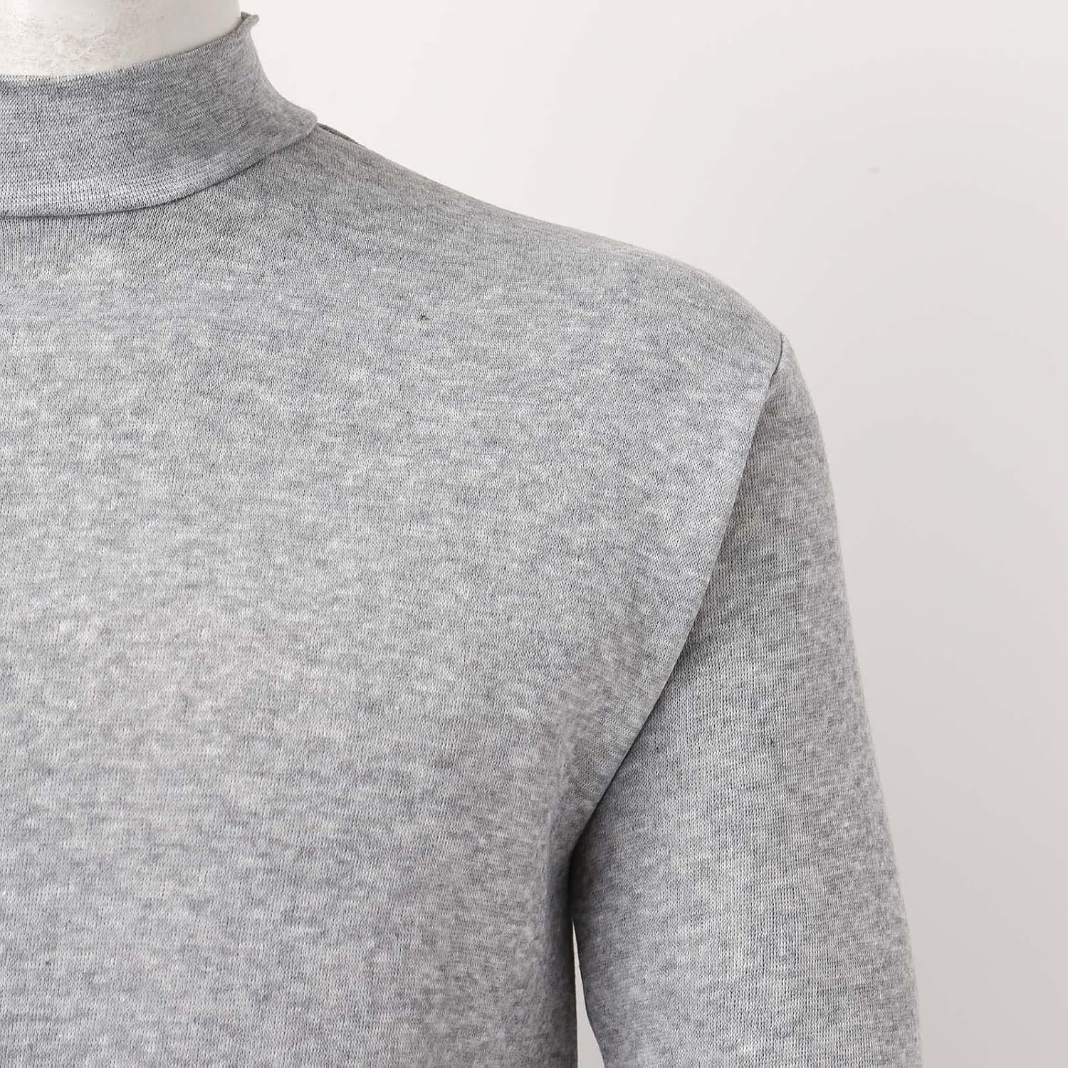 Thermal mens compression undergarments for hunting and extreme cold weather
